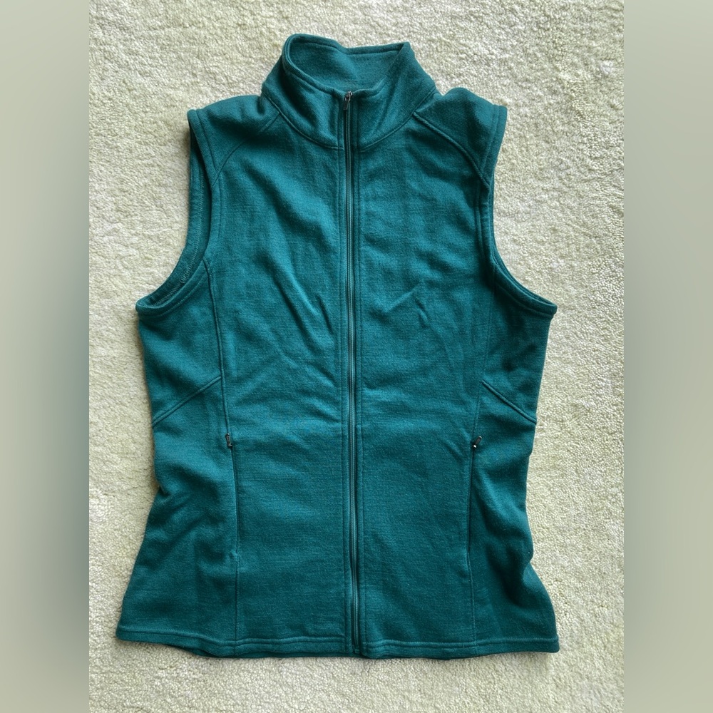100% Merino Wool Ibex Knitted Vest in Dark Teal